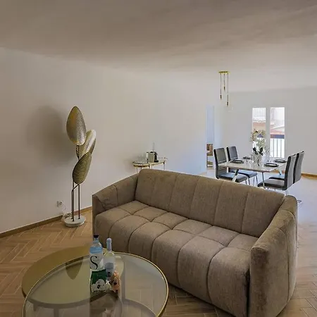 Superbe De Standing Appartement LʼÎle-Rousse